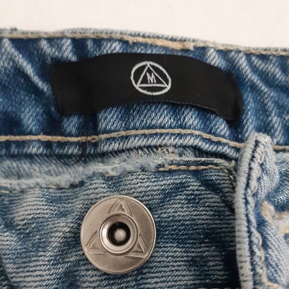MISSGUIDED Riot US Size 0 Distressed Mom Jeans - Picture 4 of 10